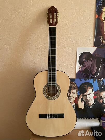Акустическая гитара