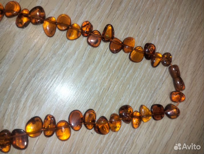 Янтарные бусы
