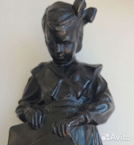 Каслинское литьё Ученица