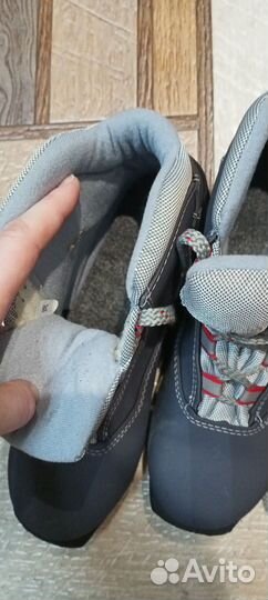 Ботинки лыжные