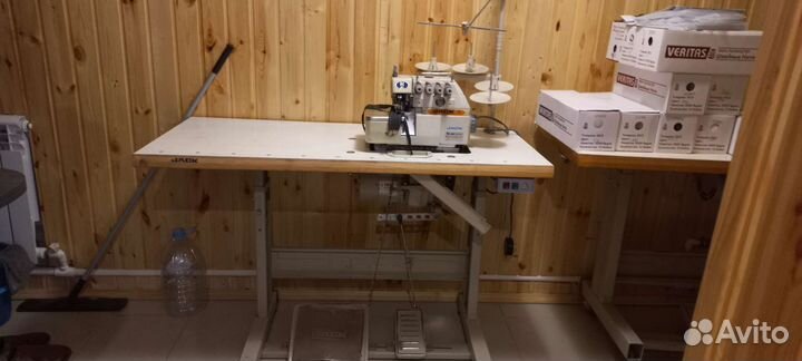 Оверлок 4 х ниточный Jack