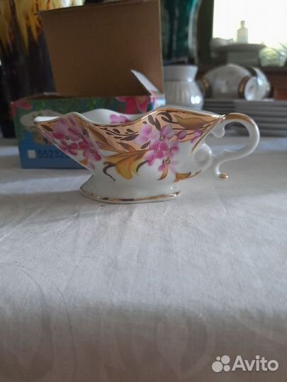 Кувшин, стаканы, соусники