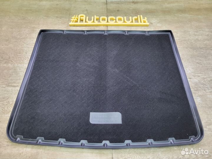 Коврик Lux в багажник Volkswagen Touareg 2