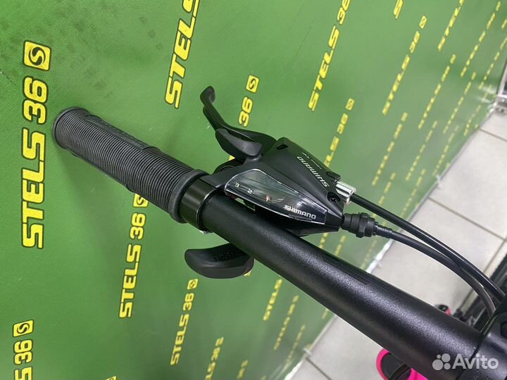 Велосипед горный Stels Miss 7500 MD 27.5