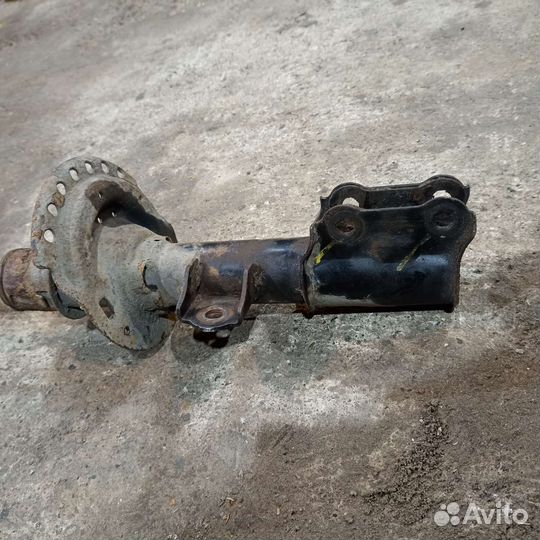 Передняя левая стойка Hyundai Solaris 2011