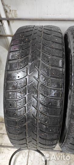 Bridgestone Ice Cruiser 5000 215/60 R16