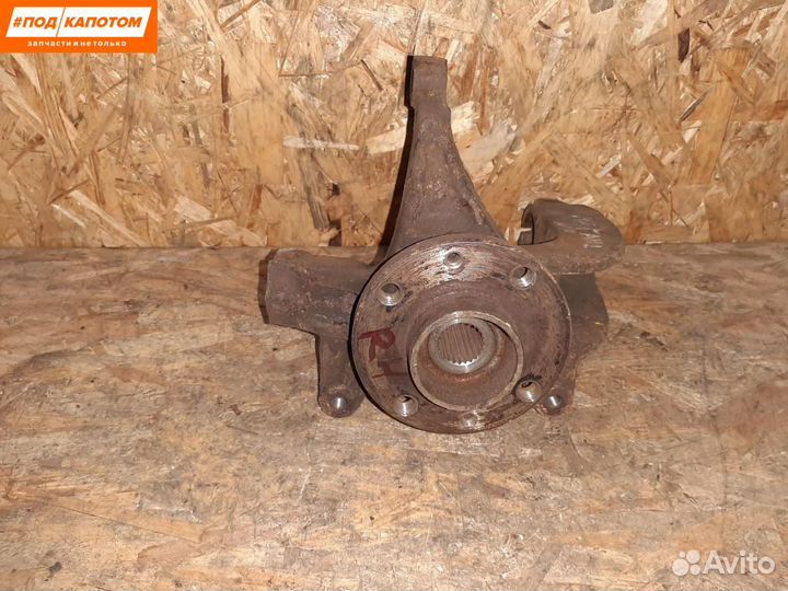 Кулак передний правый Renault Megane 2 рест