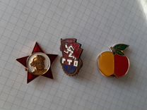Значки СССР:значок октябренка, значок-яблоко