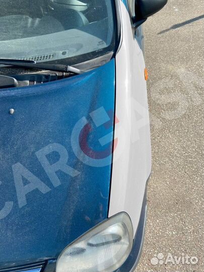Крылья передние Nissan Almera Tino (2000–2006)