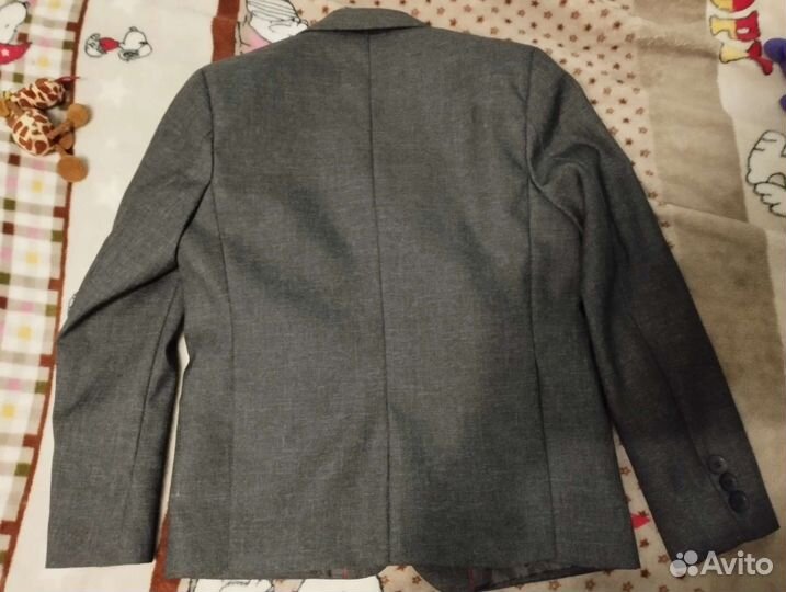 Пиджак школьный новый 116-122