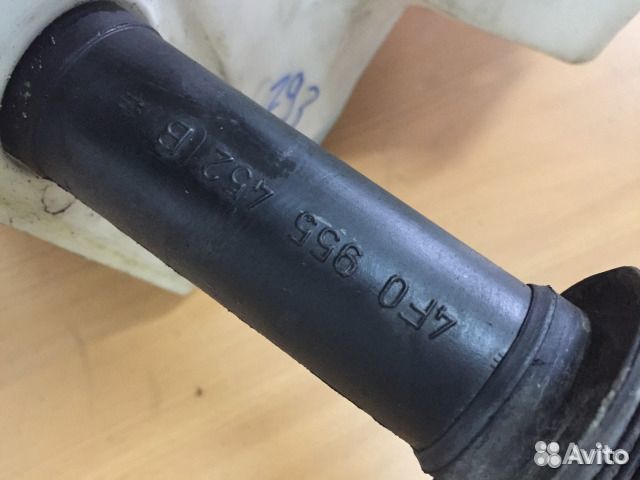 Бачок омывателя Audi A6 C6 2006-2011 4F0955453R