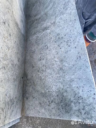 Столешница для кухни гранит Colonial White