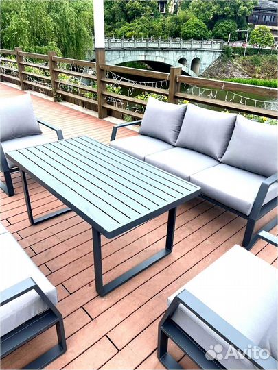 Садовая мебель с подушками