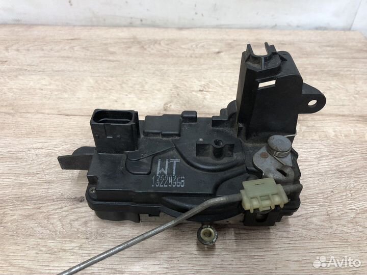 Передний правый замок Astra h