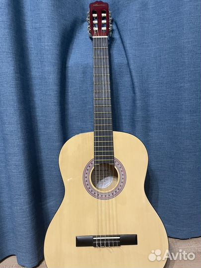 Акустическая гитара