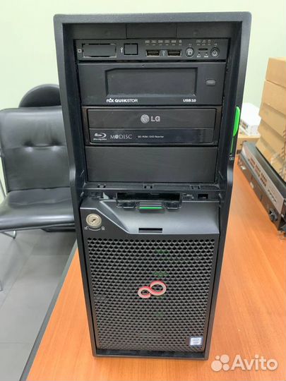 Fujitsu Server Primergy TX2540 M1 E5-2450V2 2x 2.5