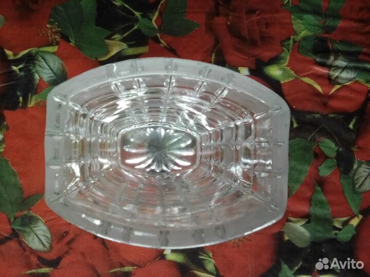 Стильная хрустальная цветочная ваза