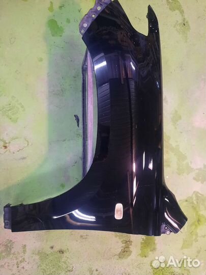 Продаётся капот и переднии крылья лк 200