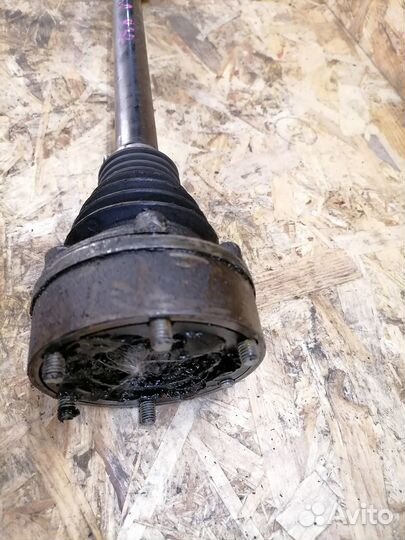 Задний левый привод Volkswagen Passat B6 3.2 AXZ