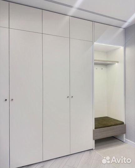 Шкаф в прихожую