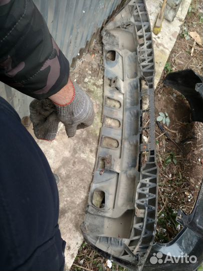 Бампер передний