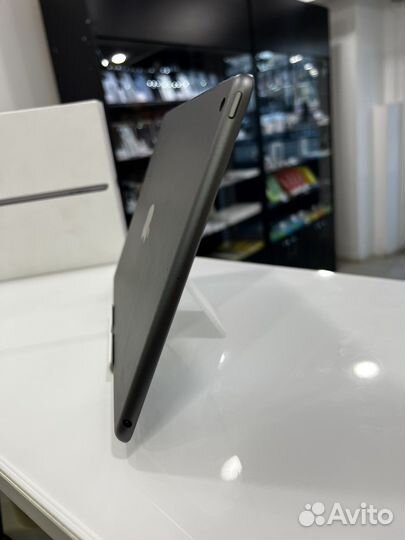 iPad 8 поколения RU/A 32Gb Wifi Черный