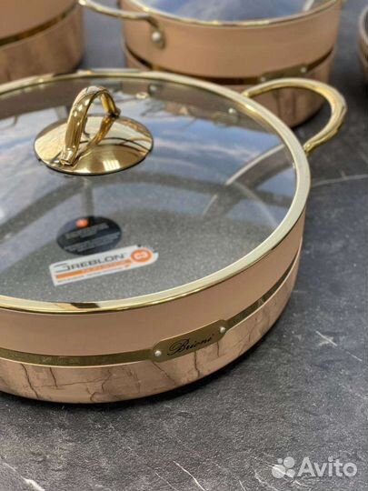 Набор кастрюль