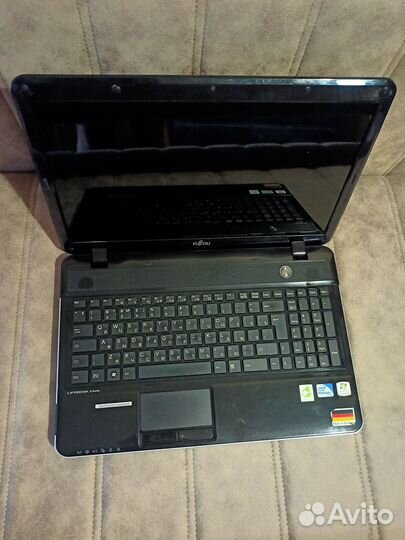 Ноутбук Fujitsu Lifebook AH531