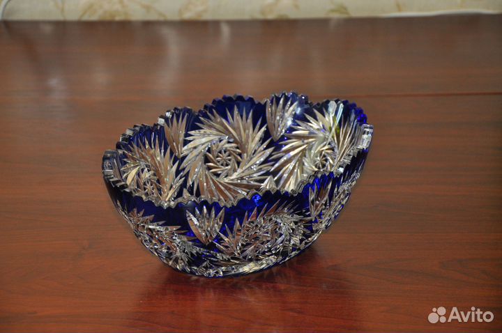 Ваза хрустальная цветная 