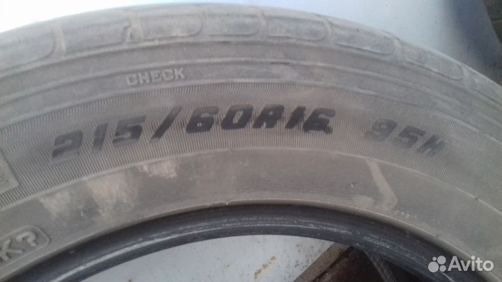 Goodyear Eagle Touring 215/60 R16