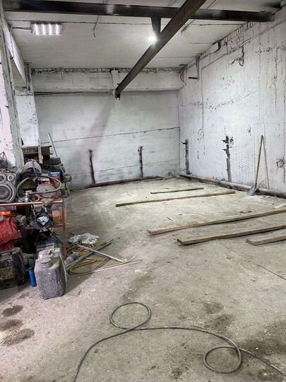 Гараж, > 30 м²