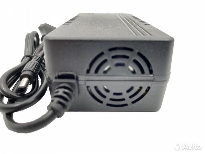 Зарядное устройство 60V- (67.2) 3A