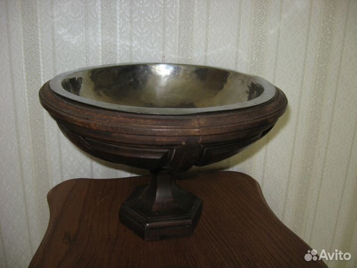 Старинная ваза красное дерево