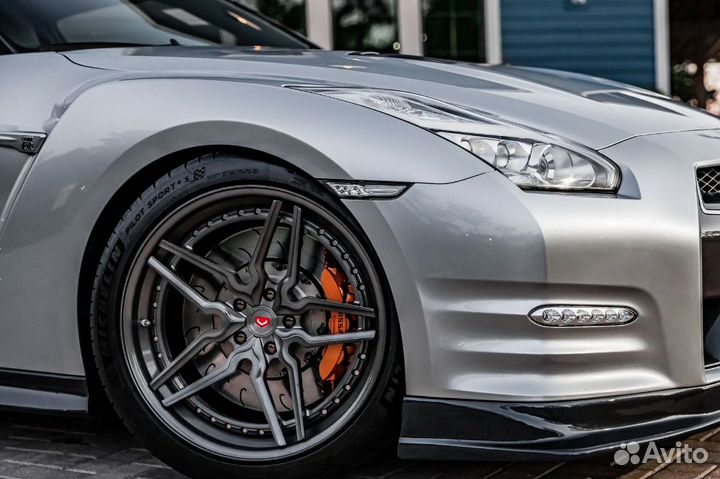 Кованые диски GT Performance R20 на Nissan GT-R
