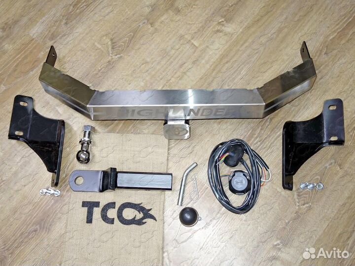 Фаркоп Toyota Highlander 2017