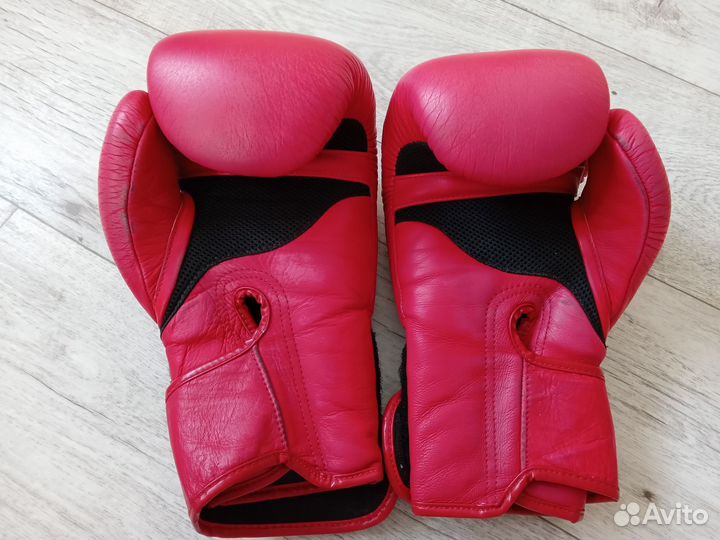 Шлем и боксерские перчатки 12 oz top king