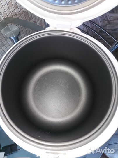 Мультиварка redmond новая