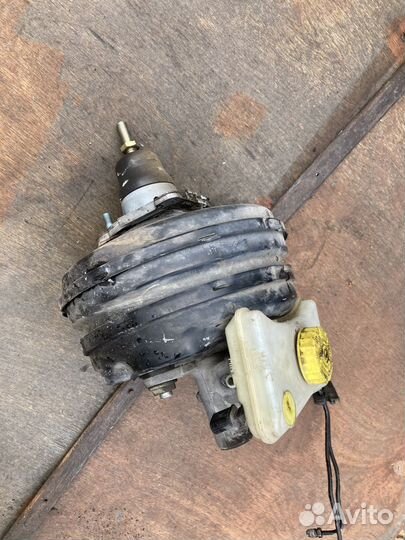 Вакуумный усилитель тормозов Passat B5+