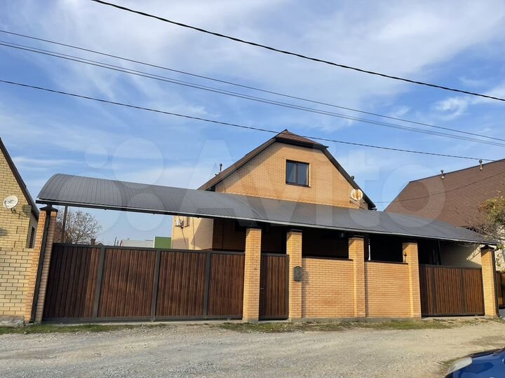 Дом 181 м² на участке 4 сот.