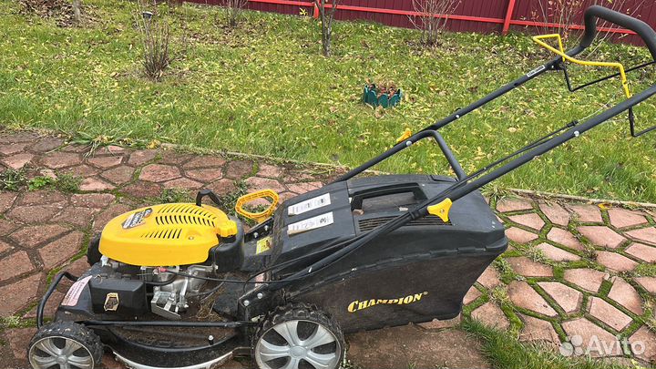 Газонокосилка бензиновая бу
