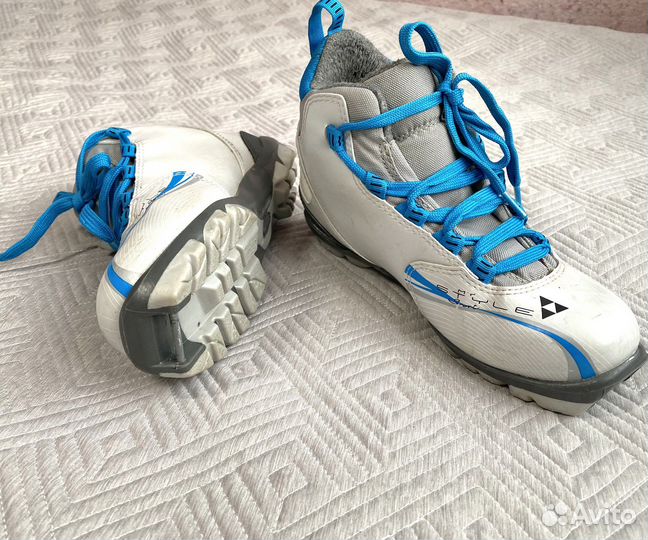 Ботинкы лыжные