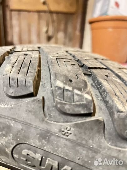 Goodyear UltraGrip 265/50 R20