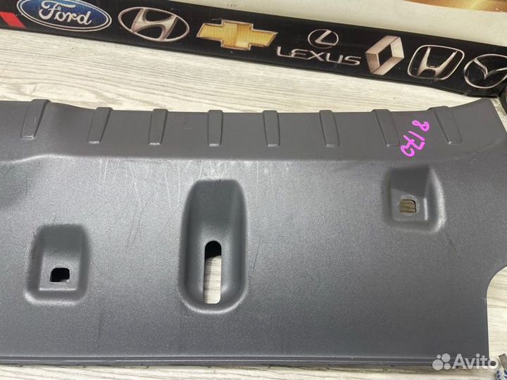 Накладка замка багажника задняя Bmw 7-Series F01