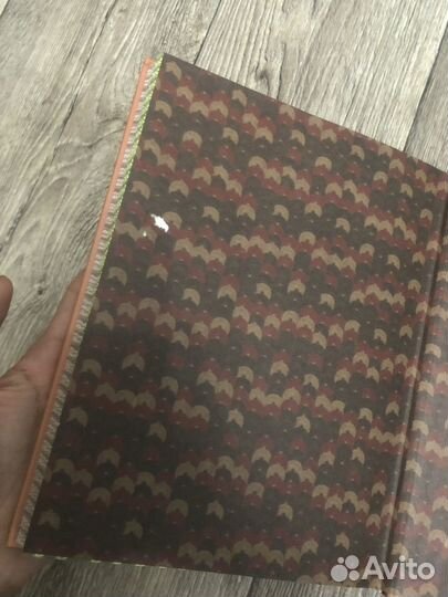 Влюблённой хризантемы лепестки (японская поэзия)