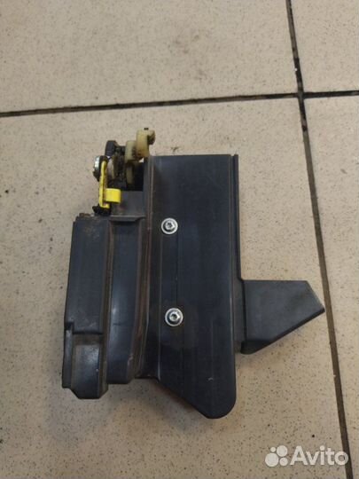 Замок дверной передний левый Renault Logan 2