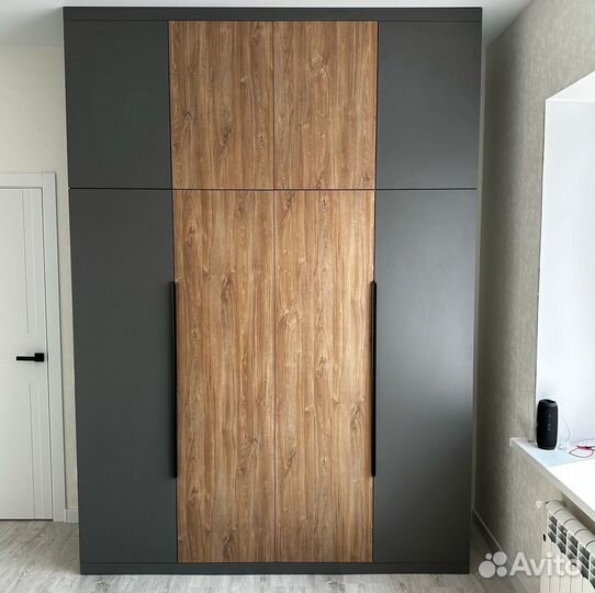 Шкаф распашной