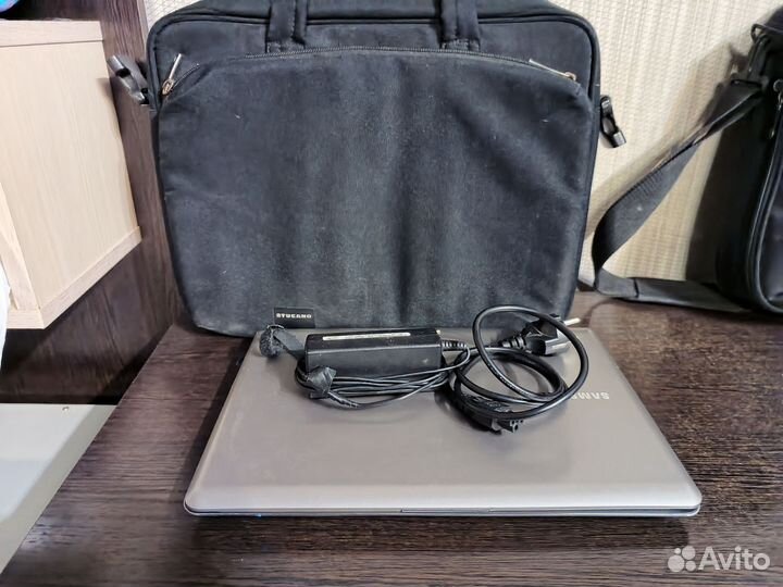 Ноутбук Samsung NP530U4C