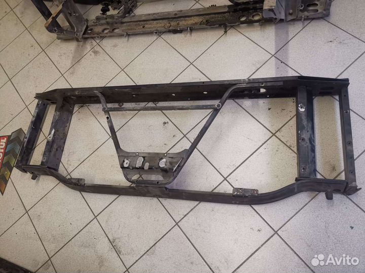 Рамка радиатора chevrolet tahoe GMT 840