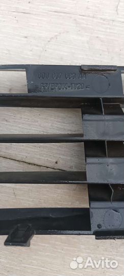 Центральная решетка в бампер ауди а4b5