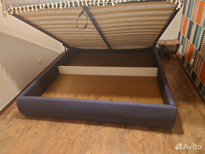 Кровать двухспальная с матрасом 180 200 бу